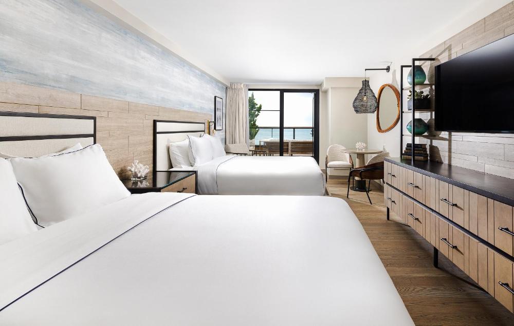 Deluxe Oceanfront Two Queen Beds interior
