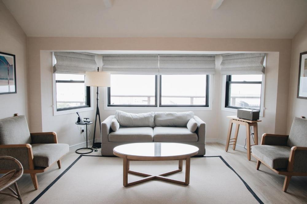 Oceanfront Three Bedroom Cottage interior